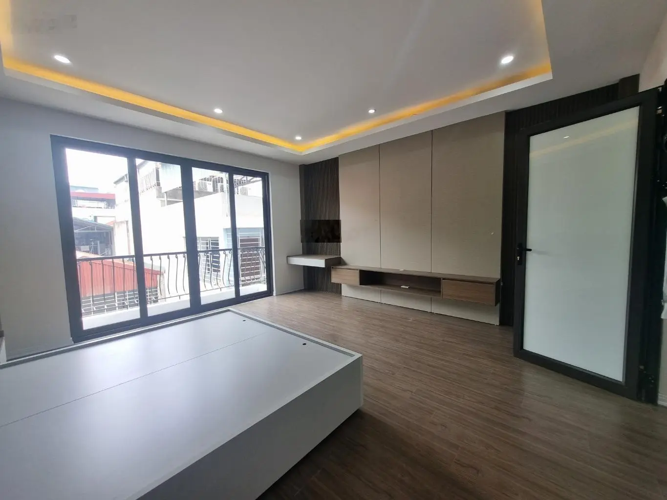 Ô tô vào nhà - kinh doanh - hoàng văn thái - thanh xuân- tháng máy - 50m - 16.7 tỷ