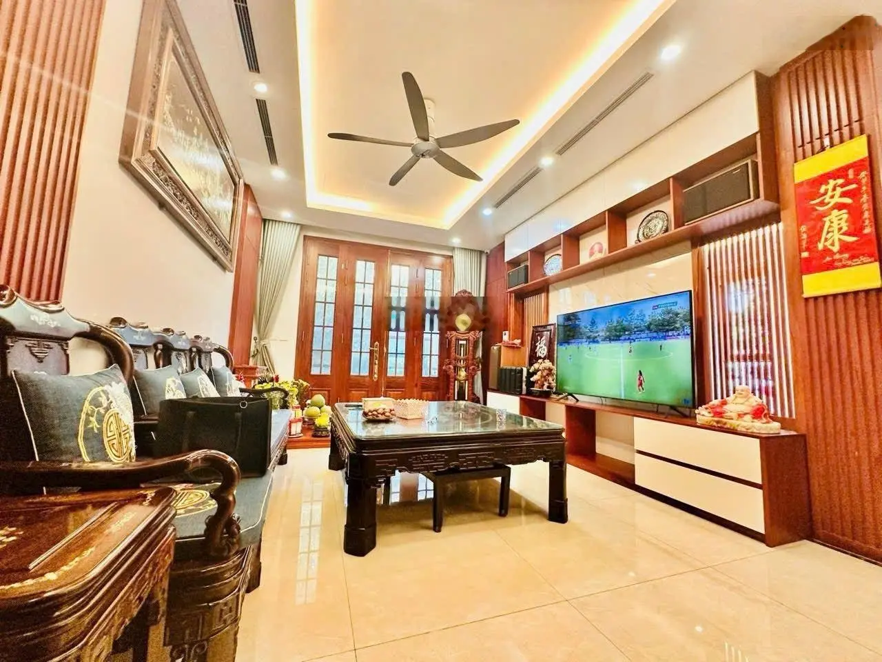 Bán Biệt Thự Phố Sài Đồng_Vỉa Hè rộng_Kinh doanh_văn phòng đẹp.Dt:216m2,5 tầng,mt:12,9m.45,9 tỷ TL