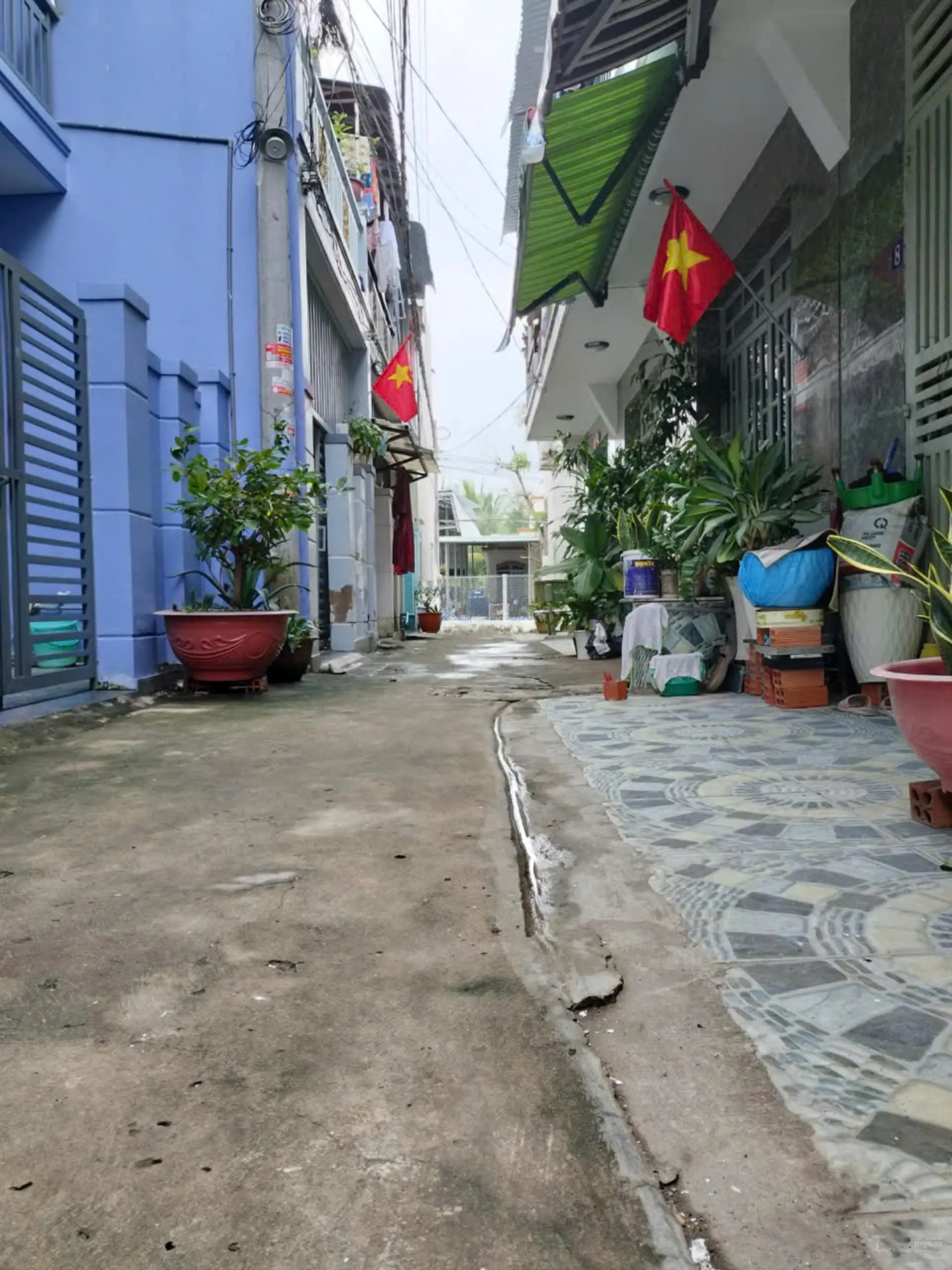 Cần bán nhanh nhà trung tâm TT Cần Giuộc, Long An, tiện ích đầy đủ