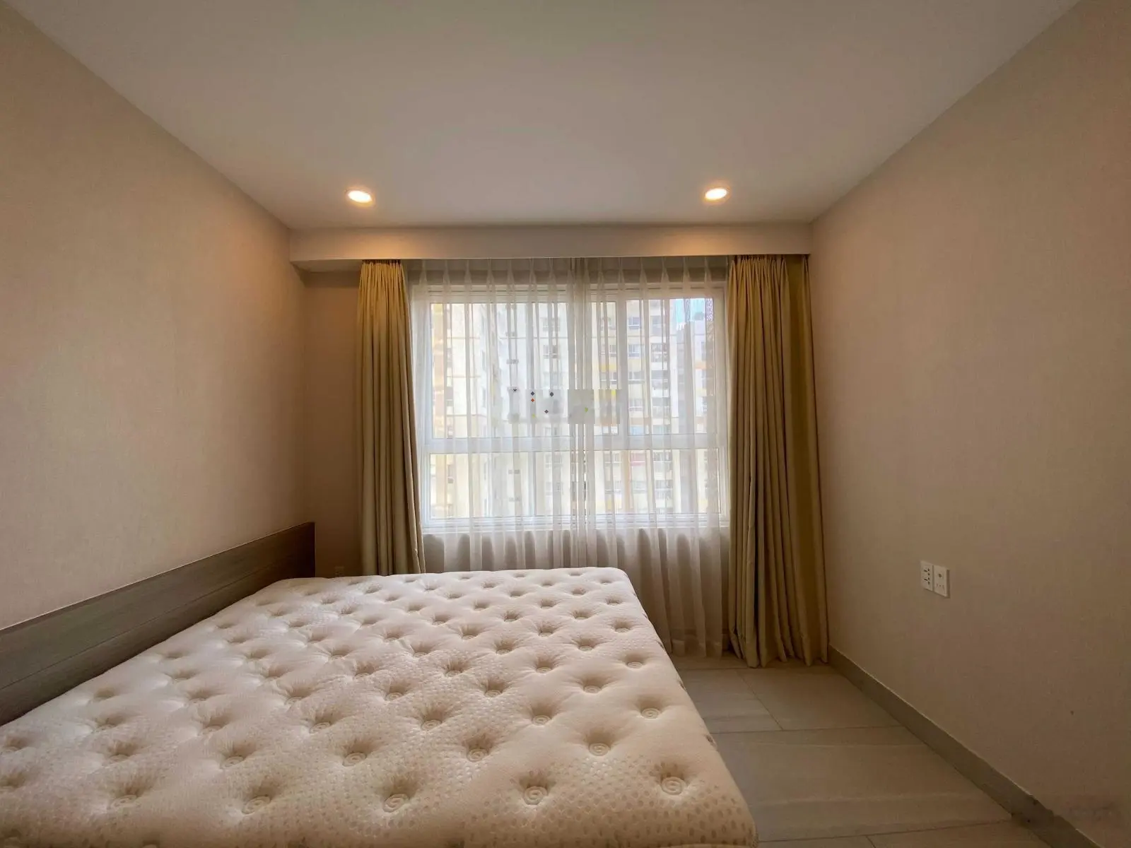Cần bán căn hộ 65m2 nội thất đẹp chung cư Tropic Garden 0961 057 ***