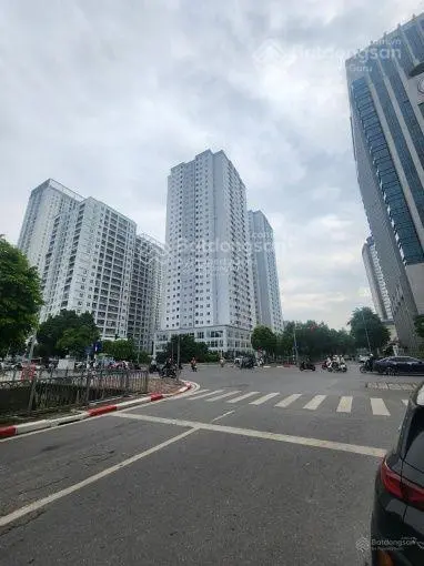 Bán căn 75.52m2 ban công tây nam chung cư 30t2 nam trung yên. Giá 57 triệu /m2 .0 LH 0982 013 ***
