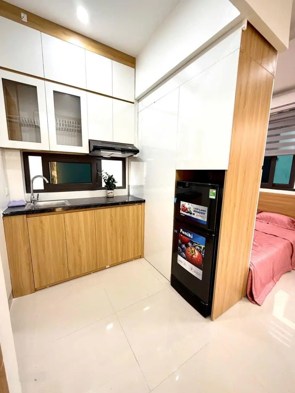 Bán CCMN Trần Duy Hưng, 84m, 7 tầng, 18 phòng, thang máy, ngõ thông, ô tô, gần nhiều trường đh.