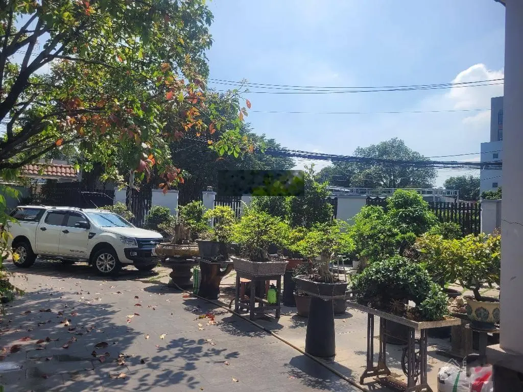 Biệt thự 2 tầng 240m2 mặt tiền đường hiếm có Hiệp Phú, Q.9 (TP. Thủ Đức) nhỉnh 19 tỷ