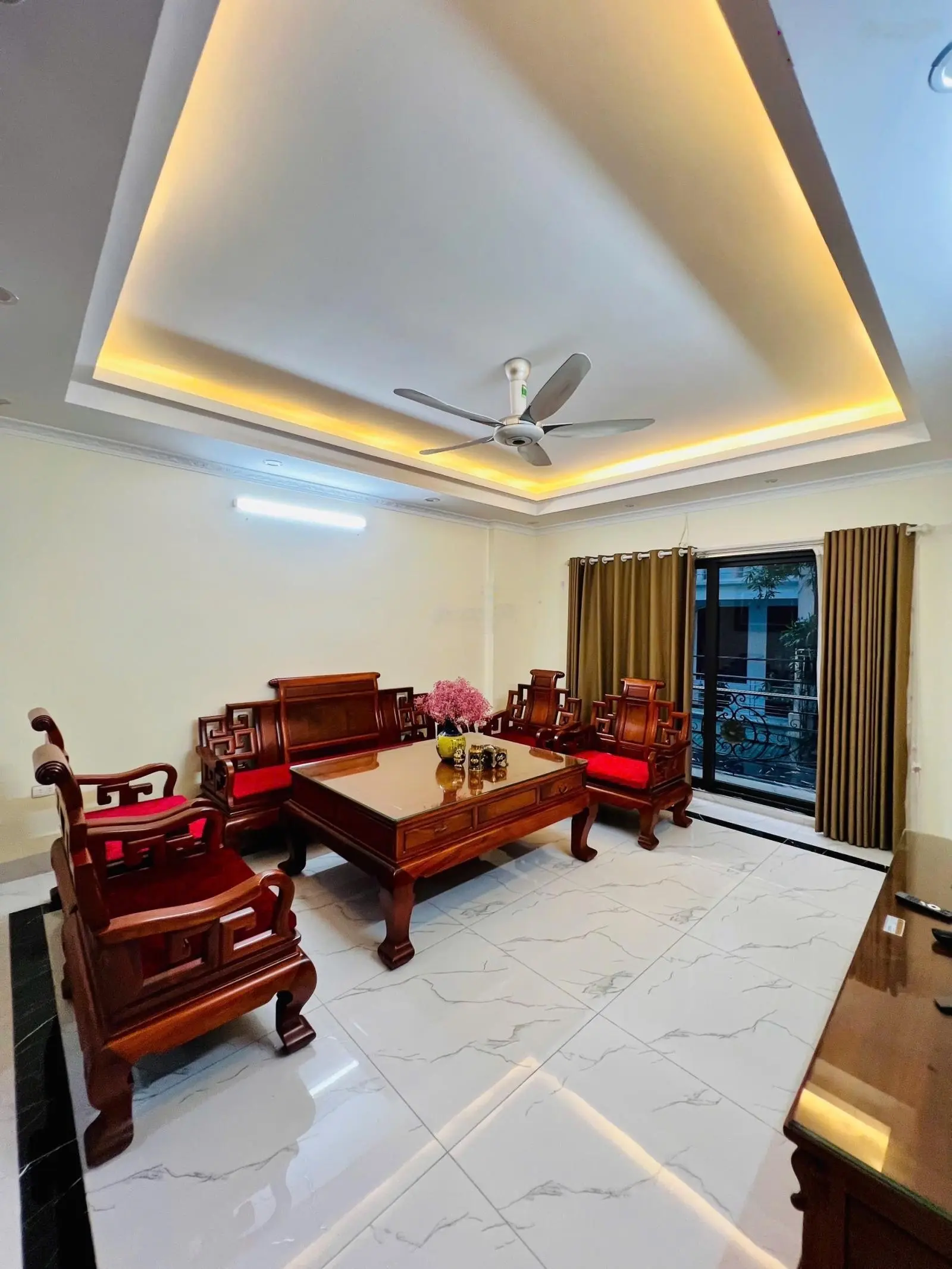 Bán nhà Hoàng Như Tiếp, Long Biên 80m2 x 5 tầng, mặt tiền 4.55m, NHÀ MỚI ĐẸP, THANG MÁY NHẬP NGOẠI!