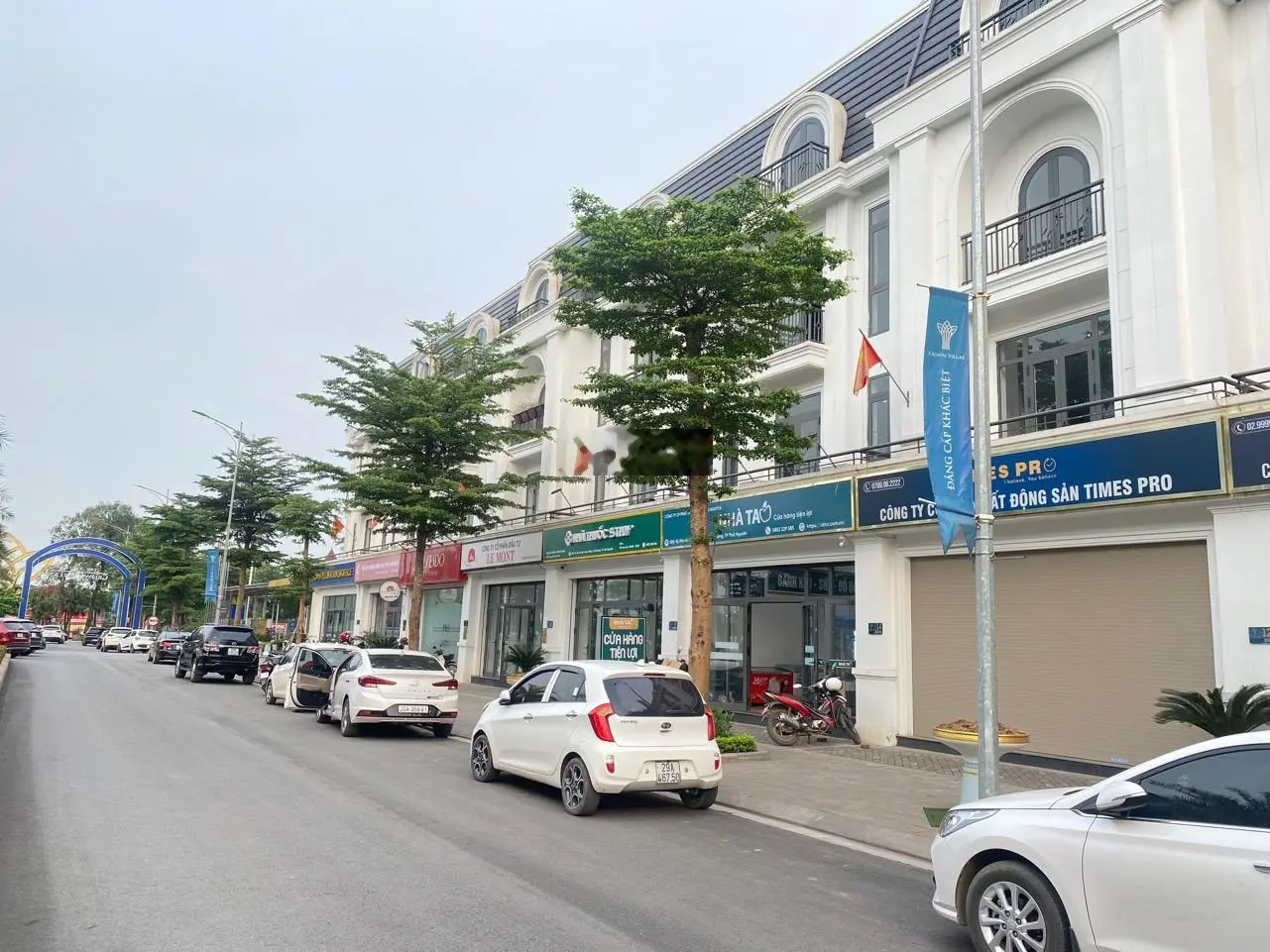 Cắt lỗ sâu căn shophouse 108m2 ngay cổng chính vào tại dự án Crown Villas Thái Nguyên giá nhỉnh 5ty