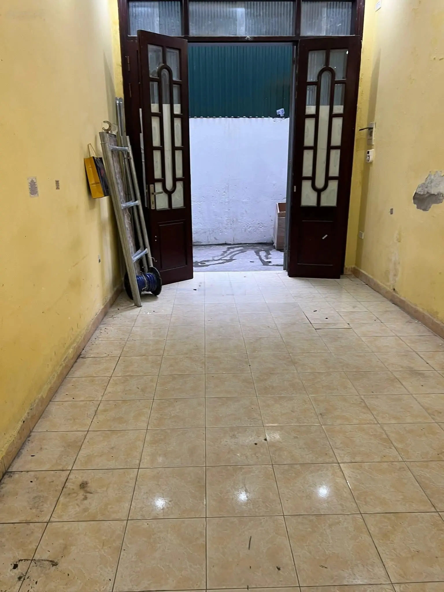 Bán nhà trong ngõ Phố Hoàng Văn Thái ngõ nông gần phố khu hiếm nhà bán