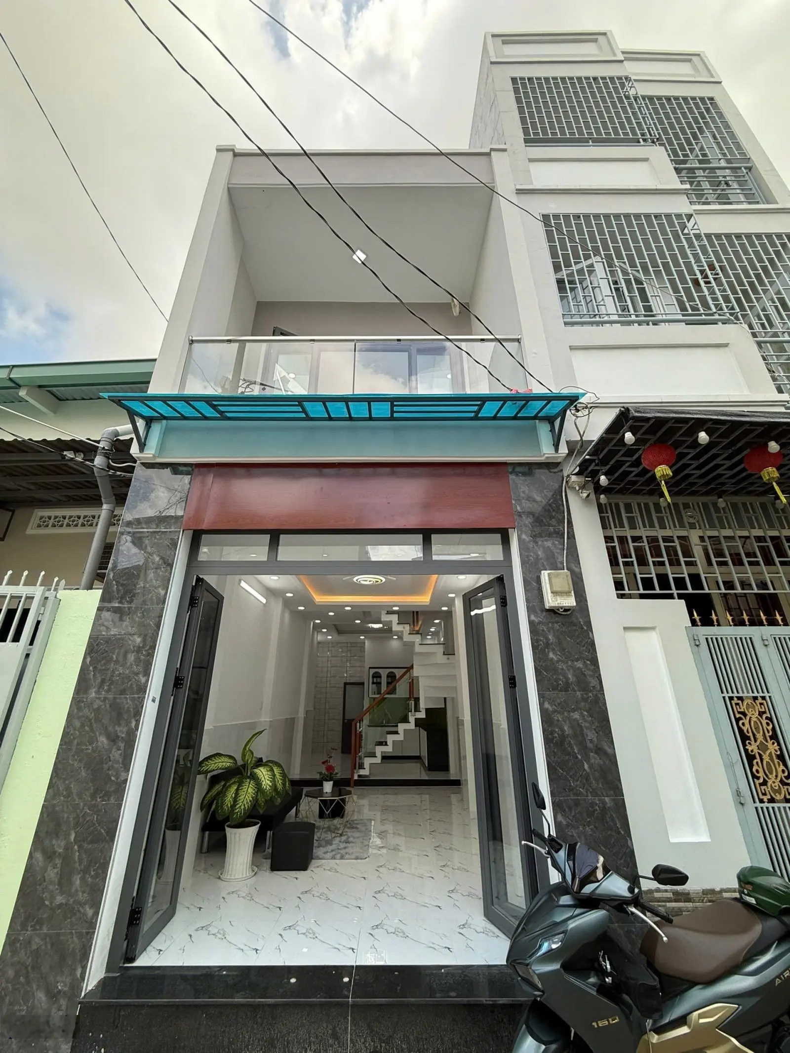 Bán Nhà Đường Hương Lộ 2, Hẻm Ô tô, 44m2, 3 Tầng, 3 Phòng ngủ, Nhà mới ở Ngay