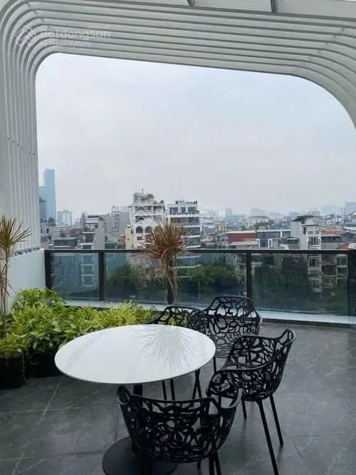 NHÀ VIP! Bán nhà Đội Cấn, Ba Đình 52m2, 8 tầng, MT 5.5, thang máy, sân nướng BBQ, ô tô đậu!