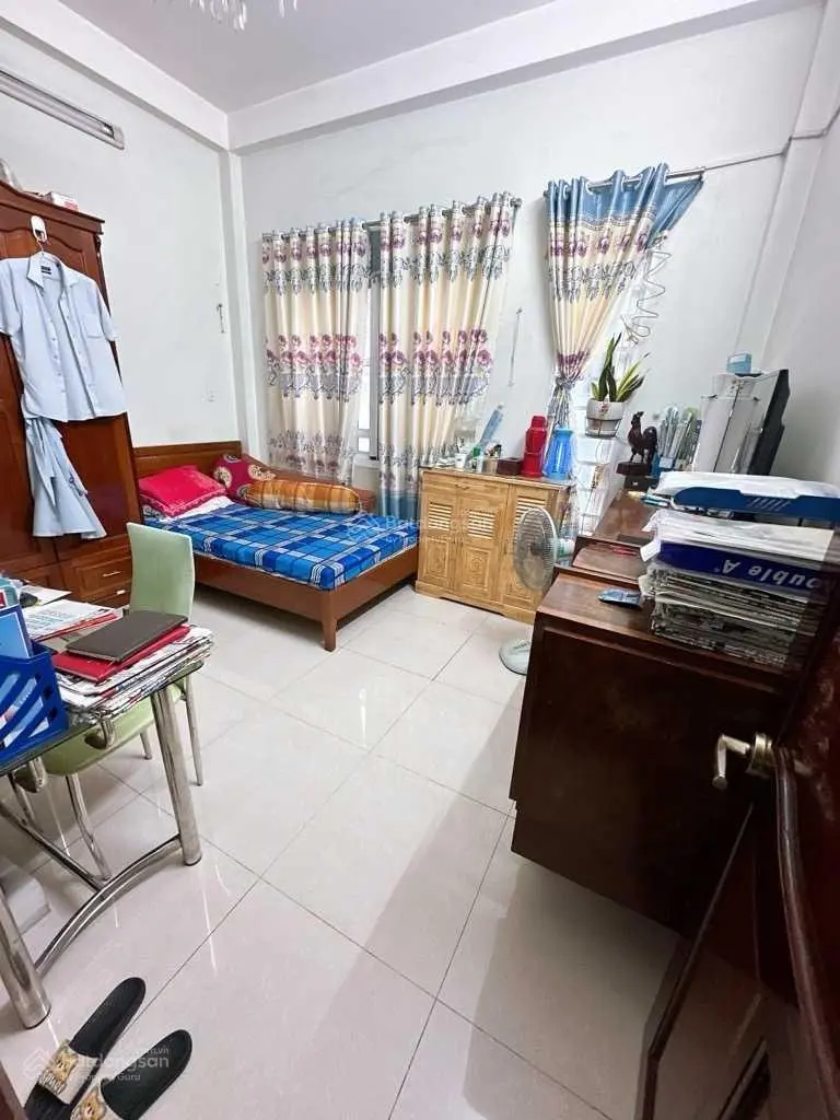 Nhà 2 mặt tiền Khu VIP sân bay Tân Sơn Nhất, 4 tầng, kinh doanh mọi ngành nghề