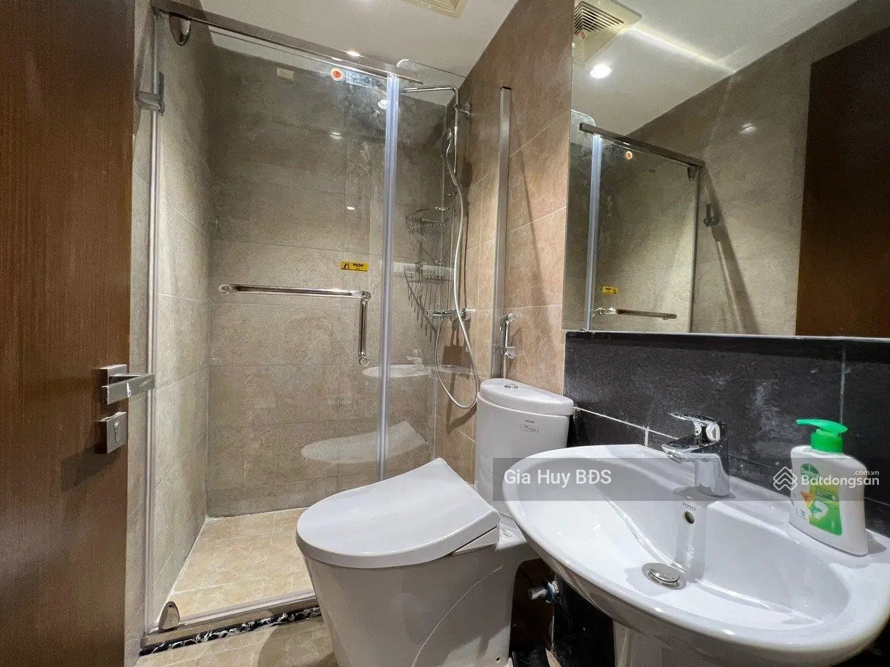Bán căn hộ hoa hậu 3ngủ 105m2, full nội thất đẹp tại The Legend Nguyễn Tuân. Giá 8tỷ3 LH 0888 618 ***