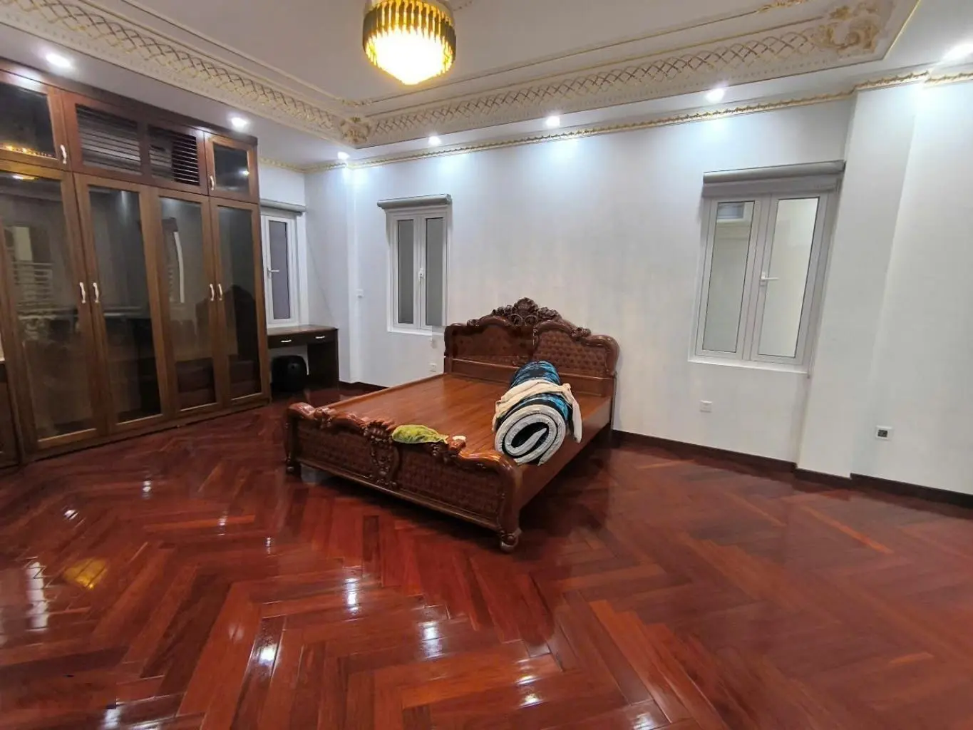 Bán nhà Tư Đình dân xây khu quân đội, nhà đẹp xuất sắc, thang máy full nội thất xịn sò, ô tô đỗ cửa