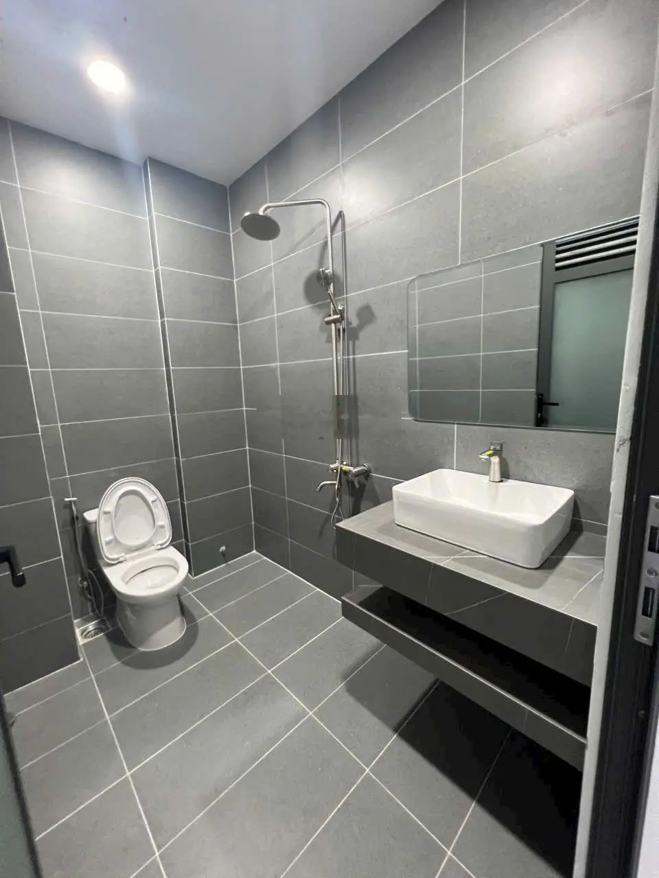 Nhà 2lầu mới đường phan văn trị , p10 , quận - gv