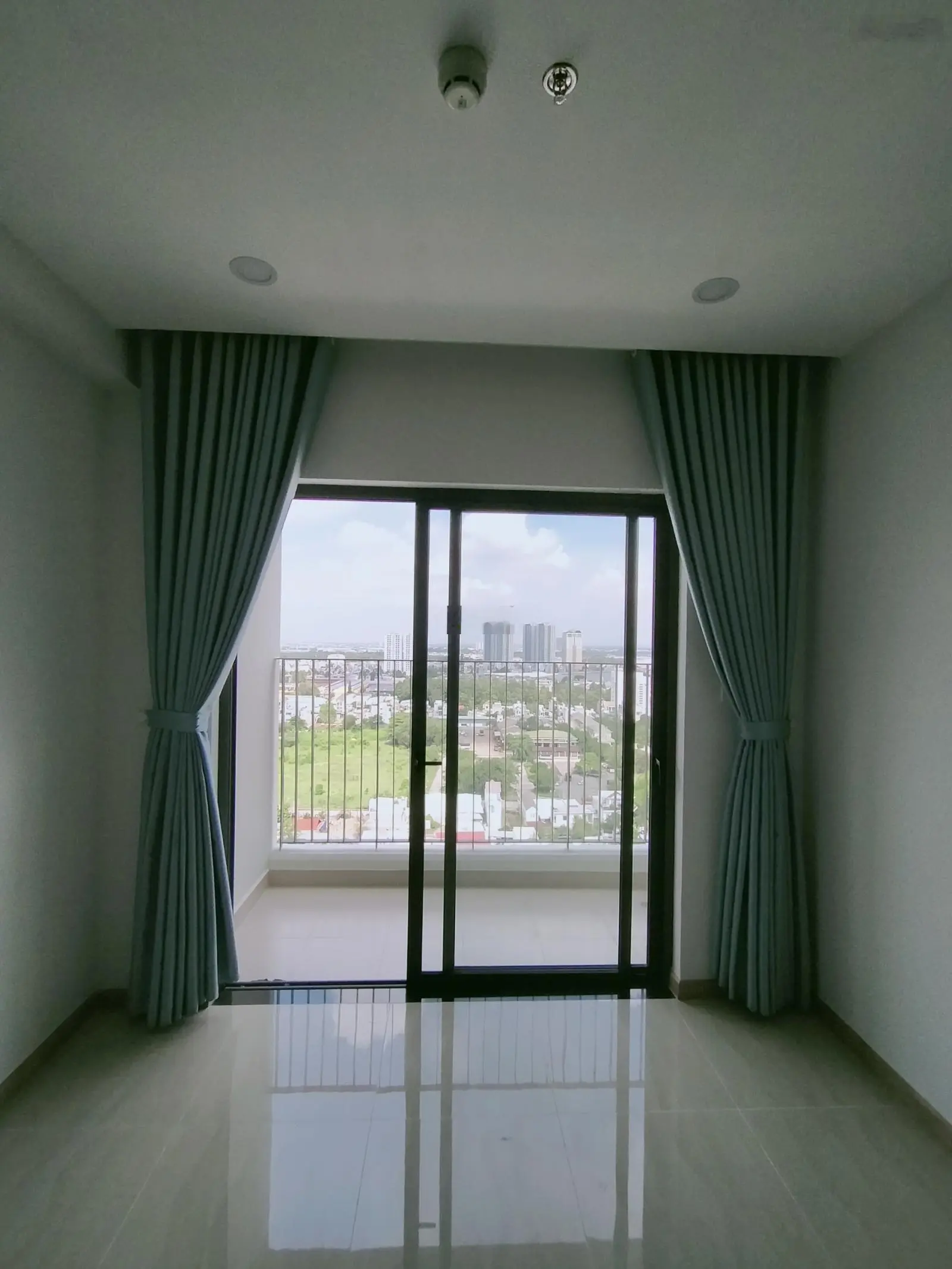 Cần bán gấp! Căn hộ Bcons Garden, 57m2 - 2PN - 2WC - 1,4 tỷ - nhà mới dọn vào ở ngay