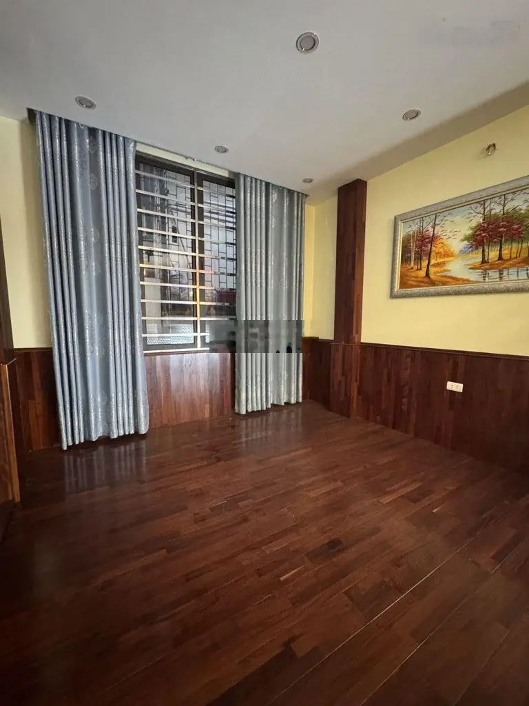 Bán nhà 40m2 x 3 tầng, 3 phòng ngủ, ngõ 255 Lĩnh Nam