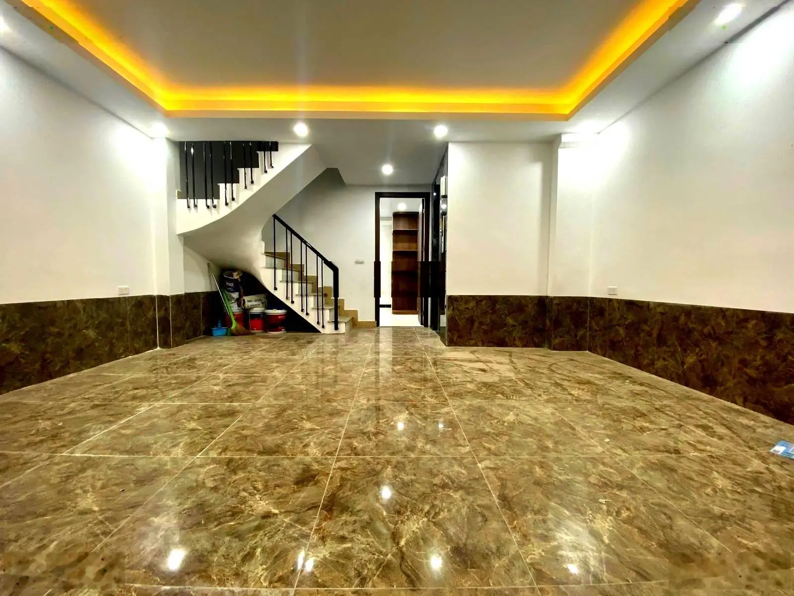 Siêu Hiếm! Nhà Dương Khuê, Cầu Giấy - ô tô vào nhà - 56m - mặt tiền 5,4m- nhỉnh 14 tỷ .