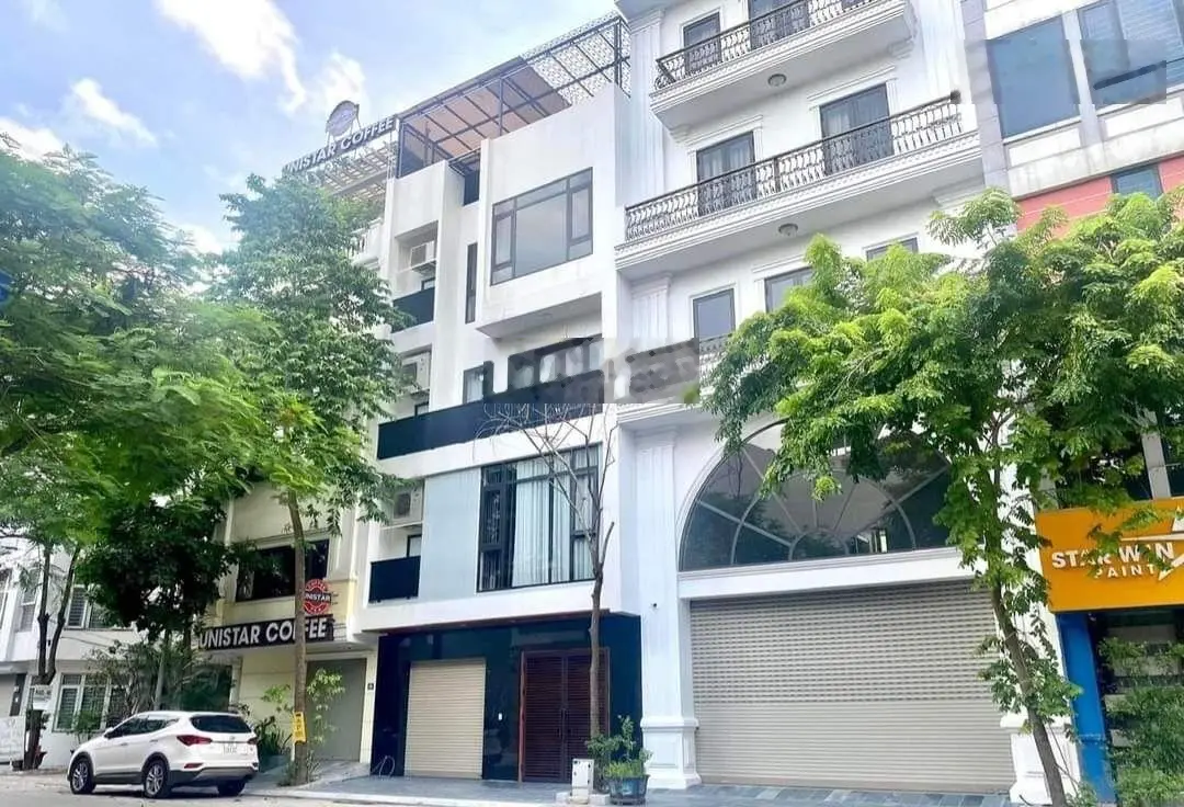 Bán nhà mặt ngõ 11 Việt Hưng, vỉa hè 3m, view công viên. Kinh doanh, vp đẹp. DT: 83m2,6 T MT: 5m