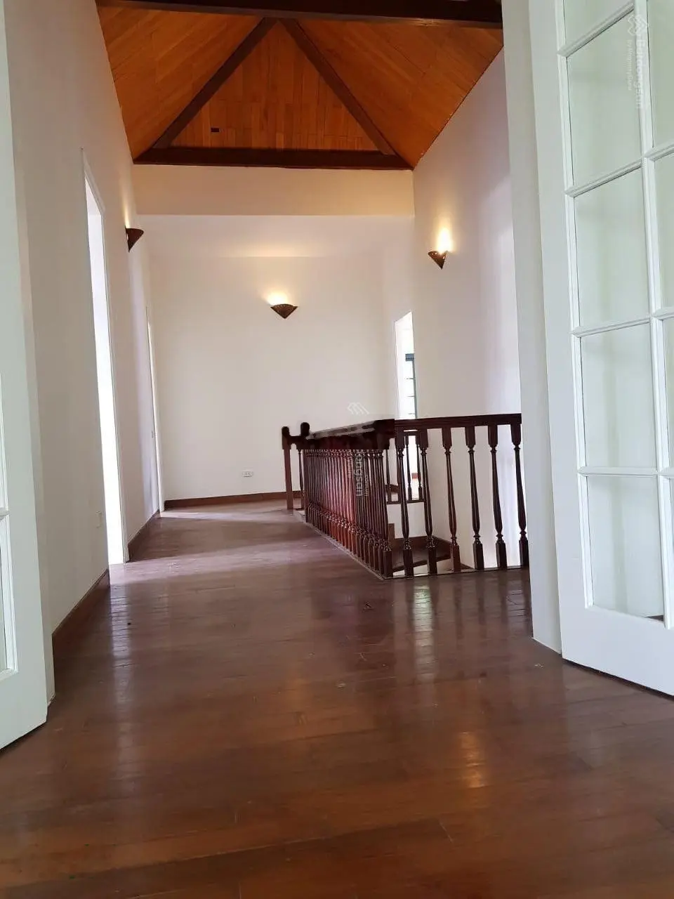 Bán căn biệt thự nhà vườn. 1400m2 full thổ cư