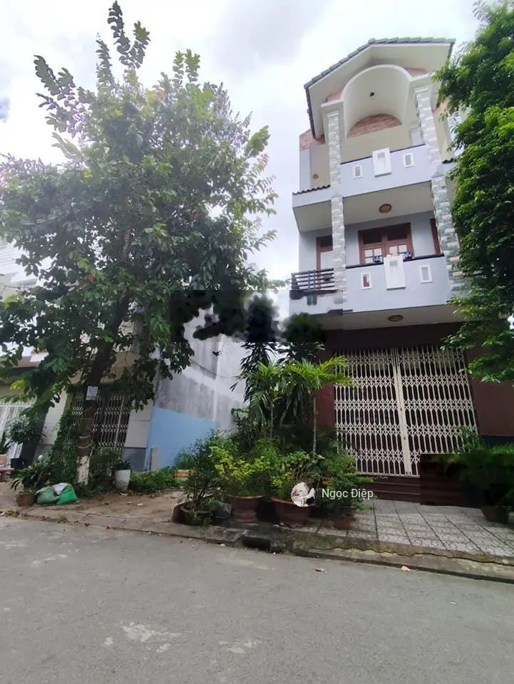 Bán gấp đất đường Phạm Thái Bường, Phường 4 gần bệnh viện ĐK Vĩnh Long, 120m2/550tr SHR, full thổ
