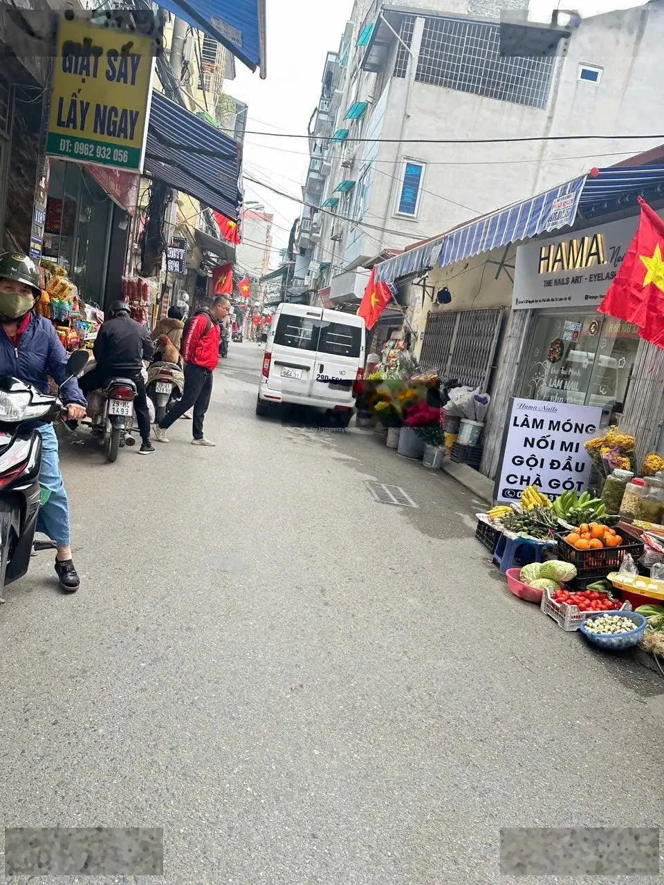 Bán gấp nhà 4 tầng, Phú Diễn, ô tô cách 20m, gần trường đại học Tài Nguyên Môi Trường, giá: 5,7 tỷ