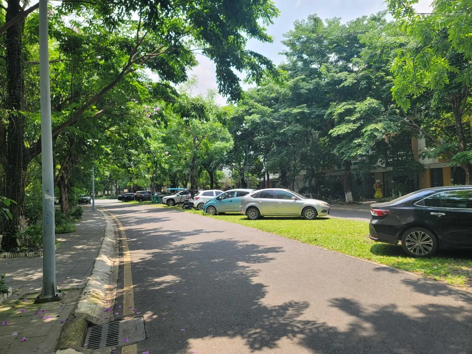 Chính chủ bán nhà phố Thảo Nguyên Ecopark giá hời nhất thị trường. Hải: 0704 725 ***
