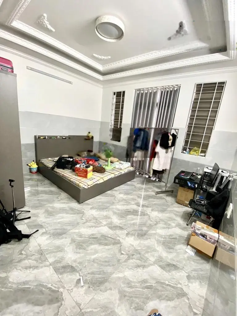 Nhà 6 tầng có thang máy mặt tiền đường Trương Thị Hoa, P TTH, Q12, DT 74,8m2 (4,3mx17m), giá 11tỷ