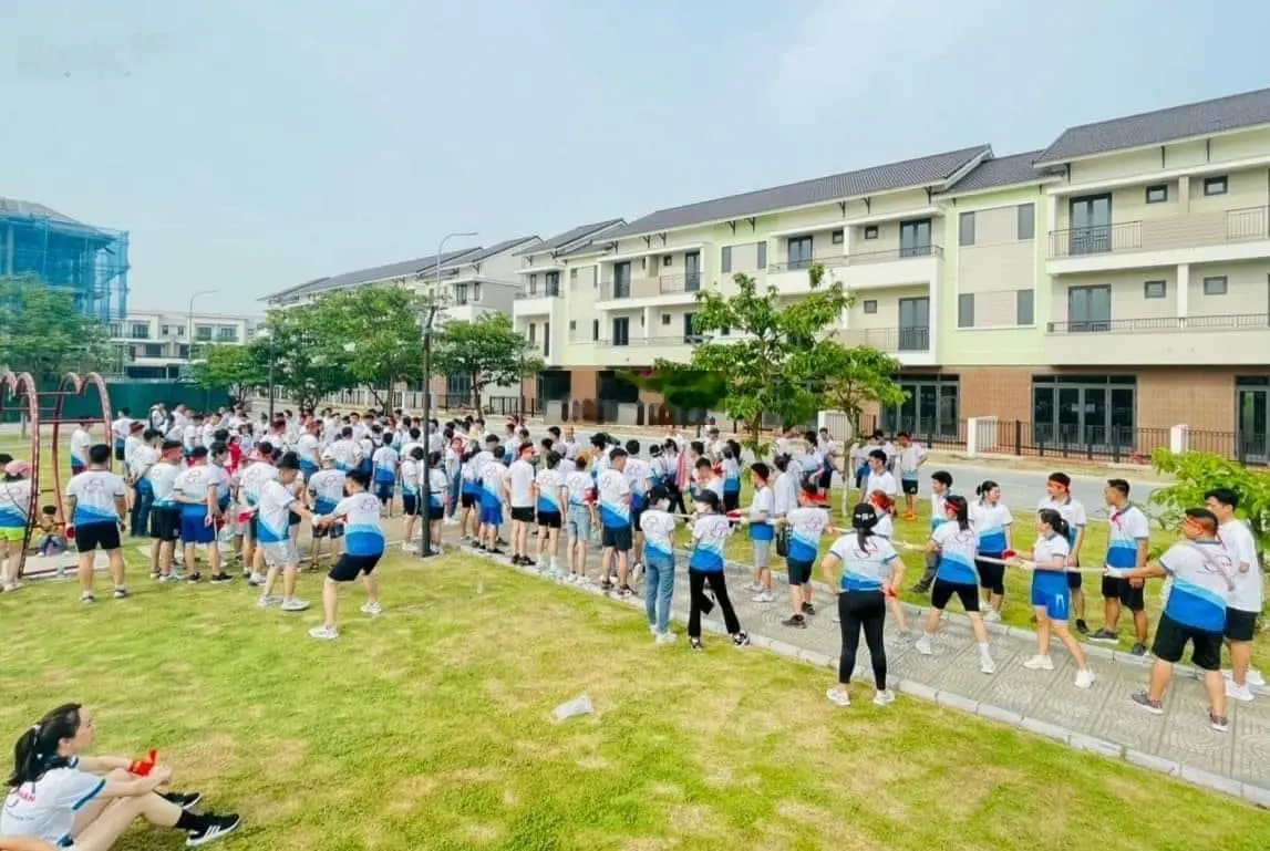 Bán Nhà 75 Mét 4 Tầng Hoàn Thiện Xong, Nhỉnh 4 Tỷ Tại Đô Thị Sầm Uất, cách cầu Vĩnh Tuy 12km