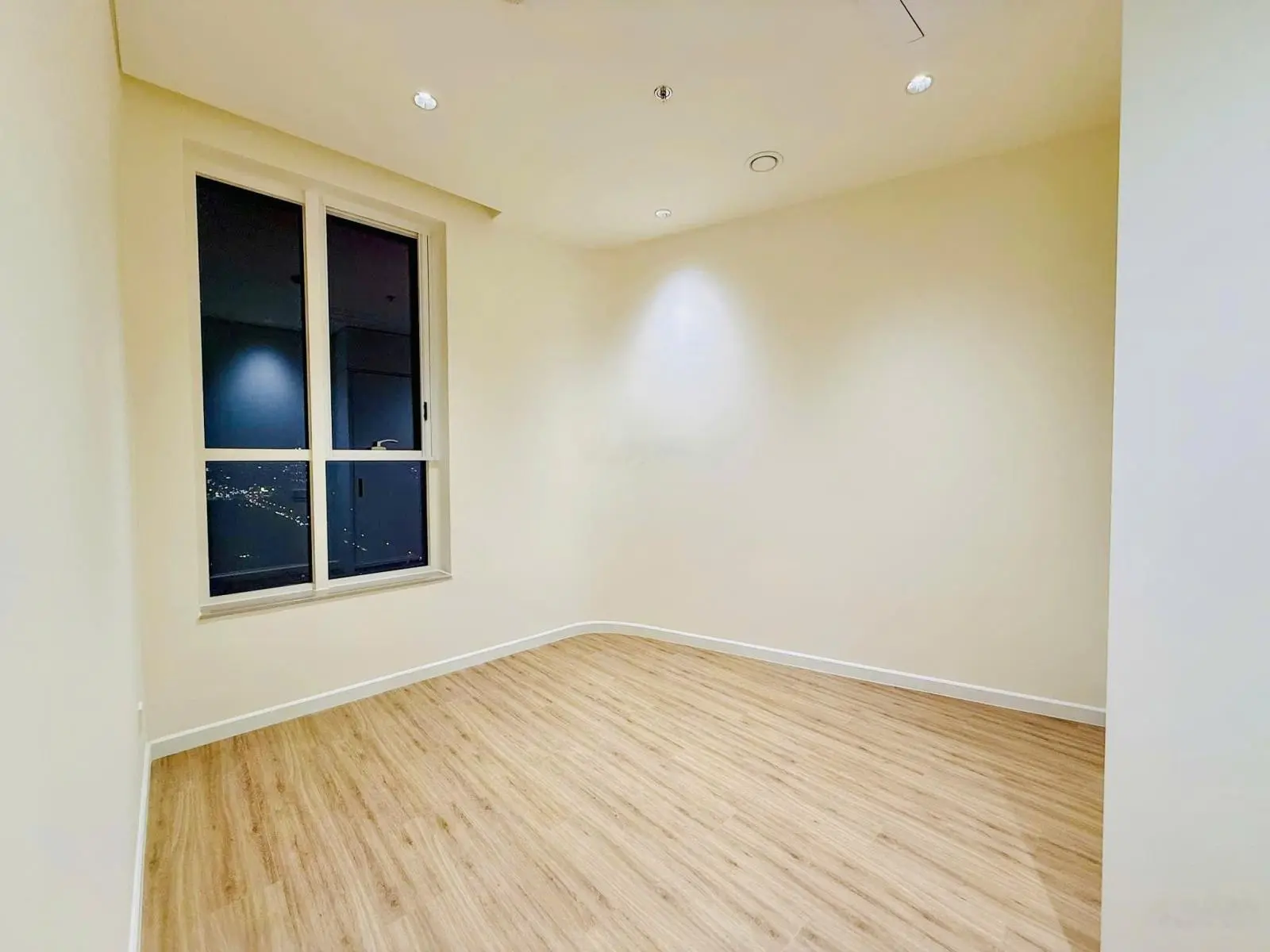Bán 2 phòng ngủ zeit river thủ thiêm 90m2 view hồ bơi nội khu đẹp giá đầu tư net giá gốc 14ty380