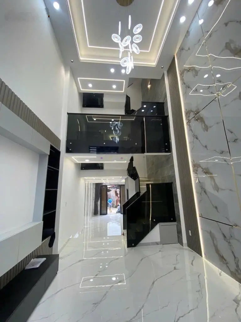 Bán nhà Phạm Đăng Giảng thiết kế sang trọng - 67m2 - nhà 5 tầng - hẻm 8m sát mặt tiền-chỉ 6tỉ490tr