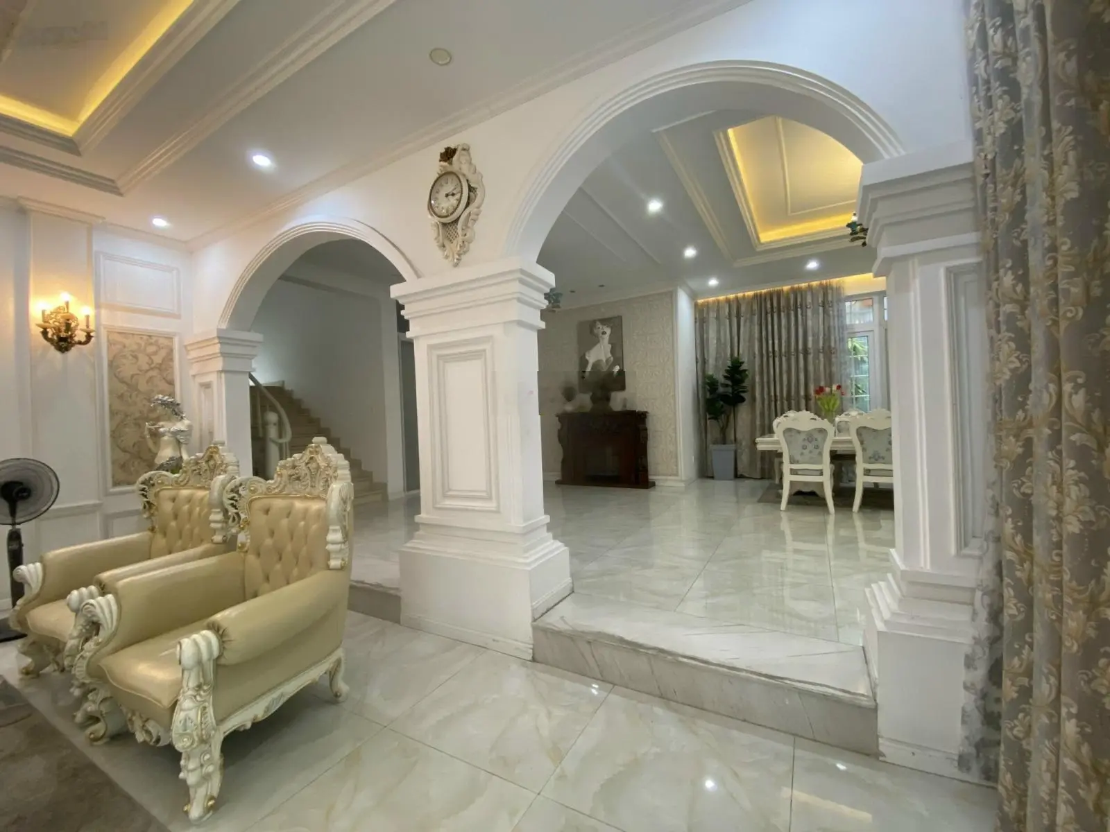Bán gấp biệt thự đẹp, 400m2, 75 tỷ, Thảo Điền, Q2, HCM