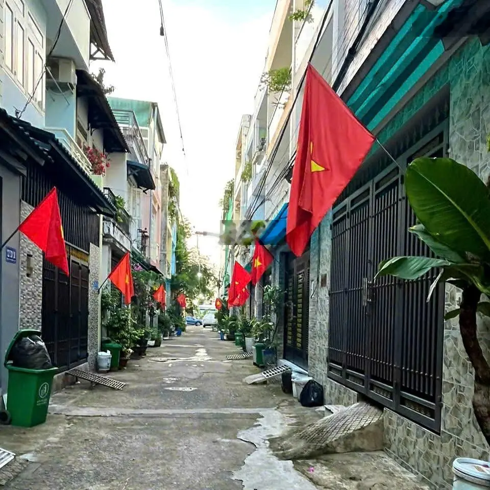 Bán nhà 1T 2L ngay Quốc Lộ 13, Thủ Đức giá siêu rẻ