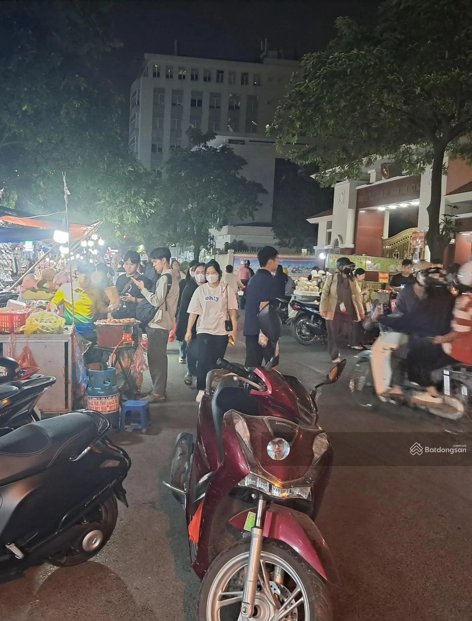 Siêu phẩm, 10 tầng. Mặt phố Phan Văn Trường - kinh doanh - vỉa hè - dòng tiền 200tr/ tháng