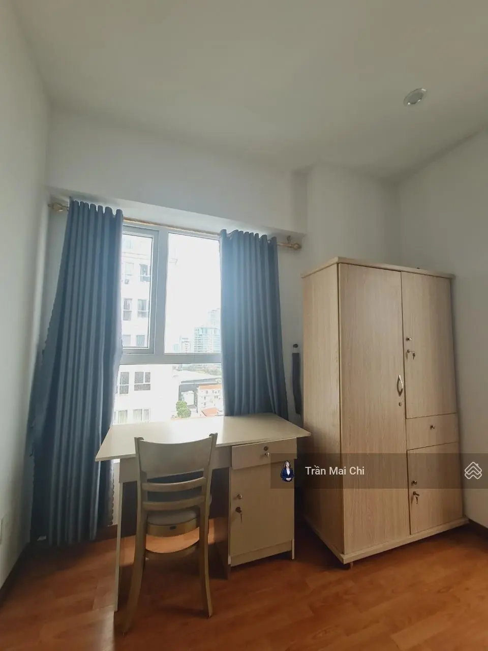 Bán nhanh căn hộ Đà Nẵng Plaza, 16 Trần Phú, Đà Nẵng. Loại căn hộ 2 phòng ngủ, đầy đủ nội thất