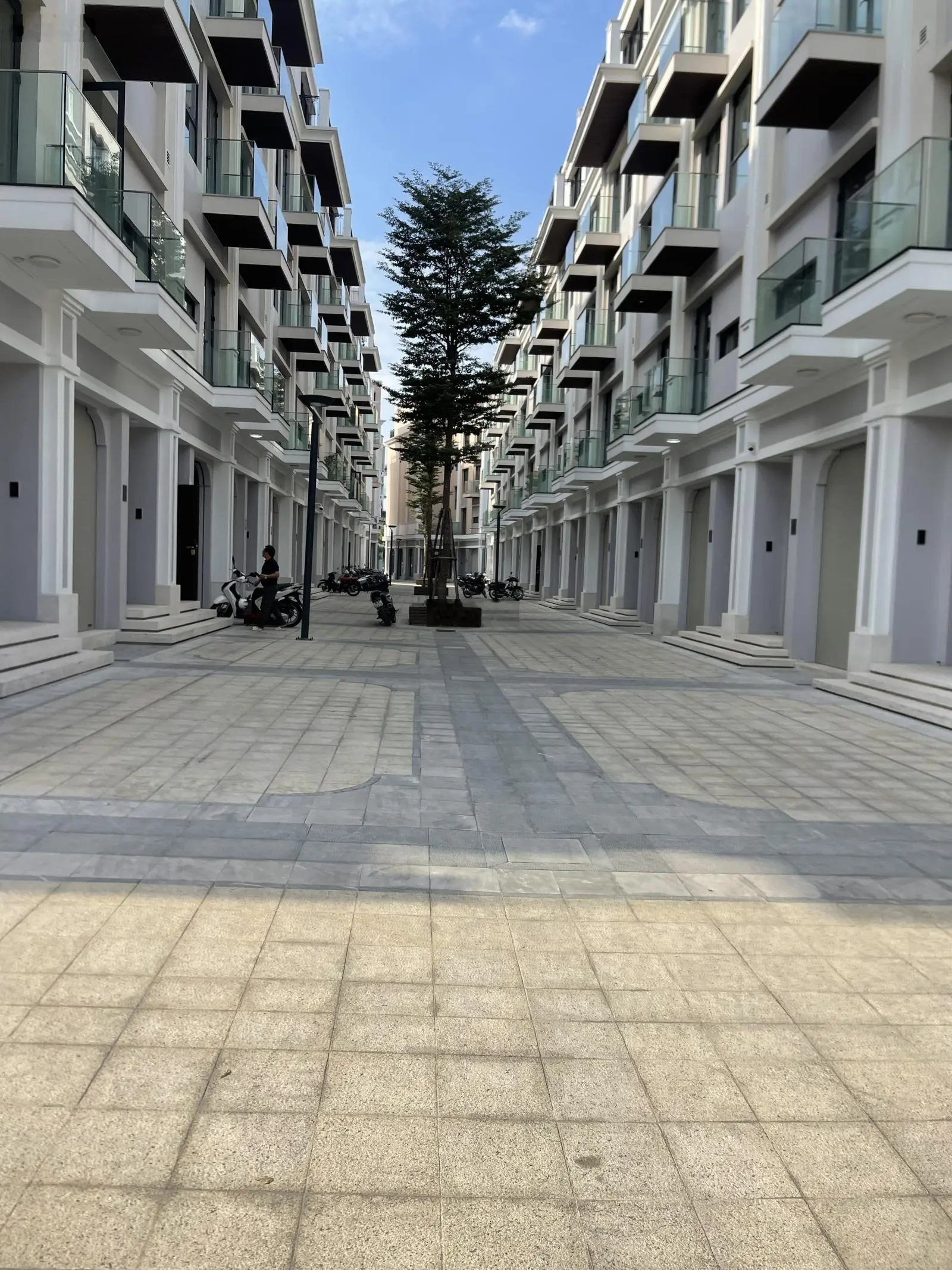 Siêu Hiếm! CC cần nhượng lại căn LK 75m2 Block 15 mặt Đại Lộ Hoàng Mai không ai bán ,giá 30,2 tỷ.