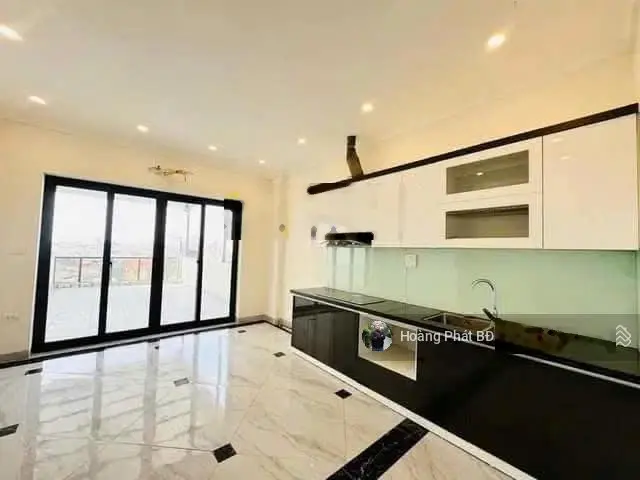 Bán nhà mặt phố Long Biên 7 tầng thang máy, gần Aeon Mall - Kinh doanh văn phòng. LH 0965858116