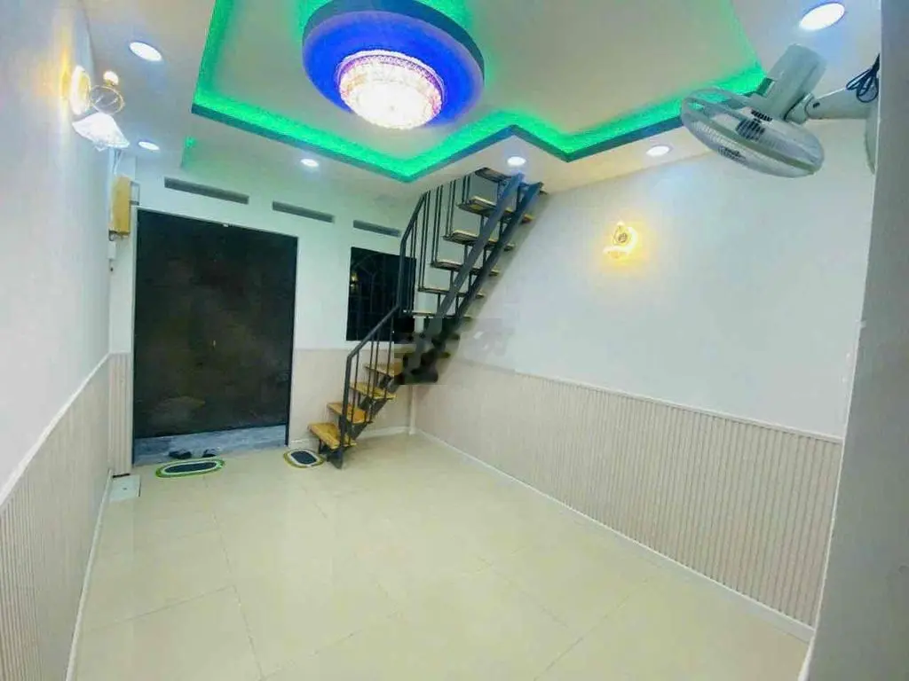 Bán gấp nhà nhỏ sổ hồng riêng, chỉ 1.95 tỷ, nhà đe