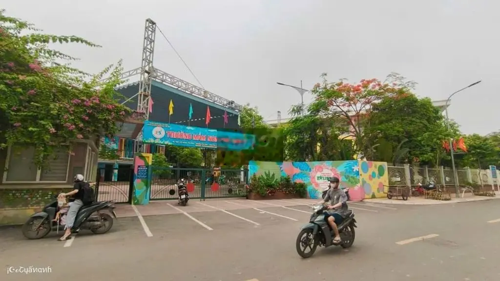 Bán mảnh đất phú diễn, vuông đẹp, lô góc, ô tô vào nhà, 50m,nhỉnh 7 tỷ