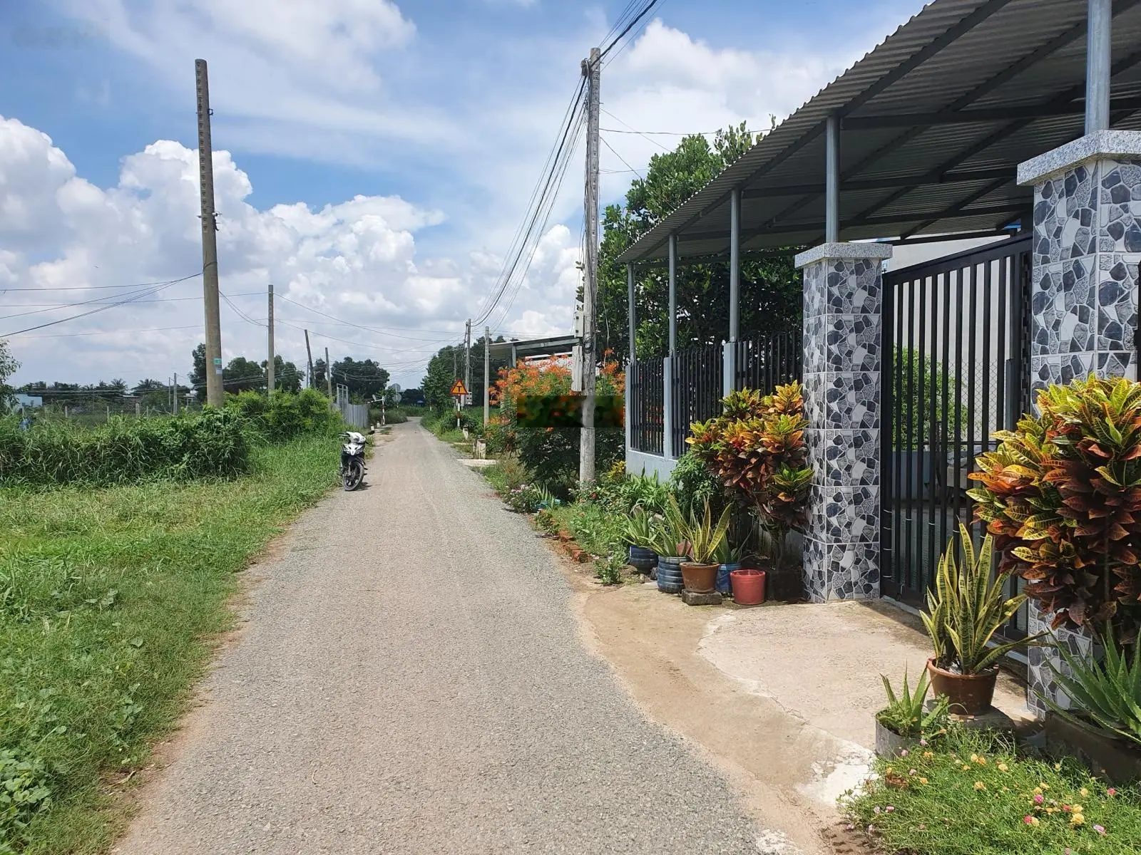 Bán gấp lô đất thổ 125m2 đường Nguyễn Thanh Tâm, thị trấn Cần Giuộc, giá rẻ 1,1 tỷ