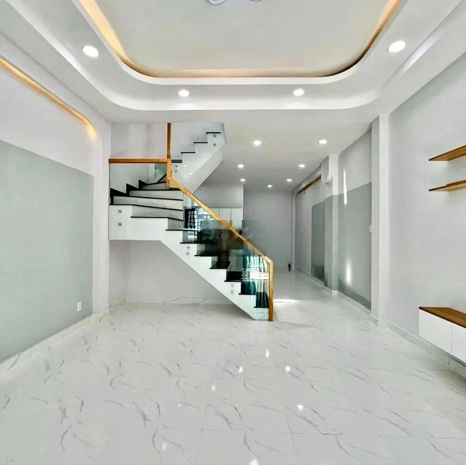 Chính chủ bán gấp nhà 50,4m2, nhà đúc kiên cố, giấy tờ hoàn công đủ