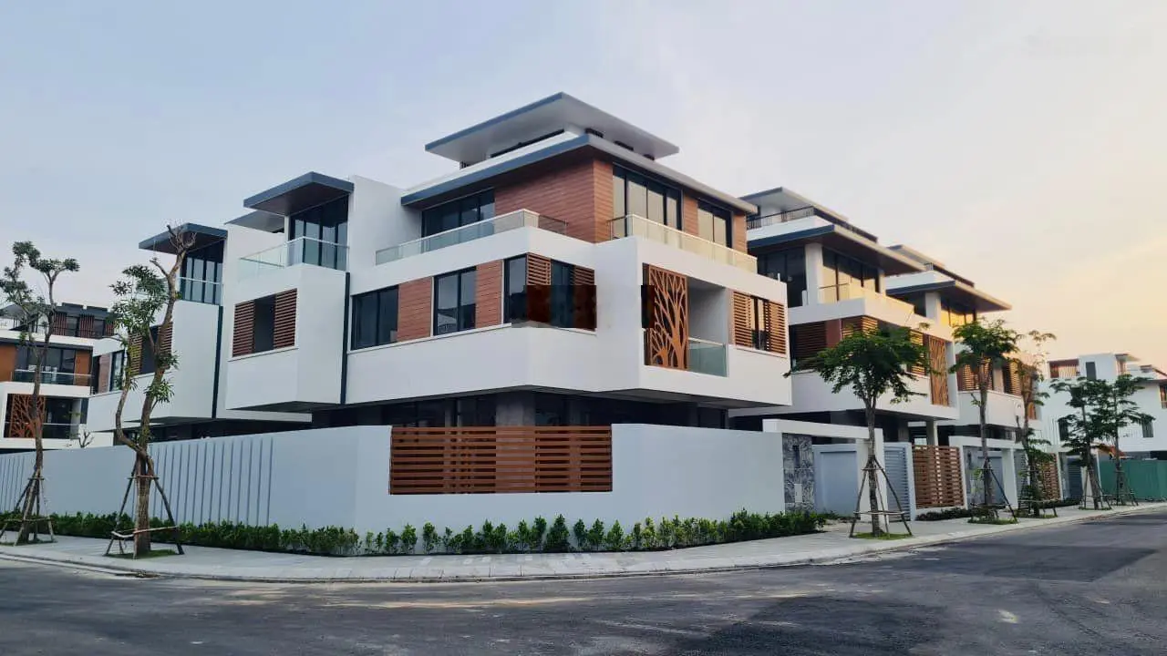 Bán biệt thự Phú Quốc cách Bãi Trường 300m - giá chỉ 24,5 tỷ - sở hữu lâu dài