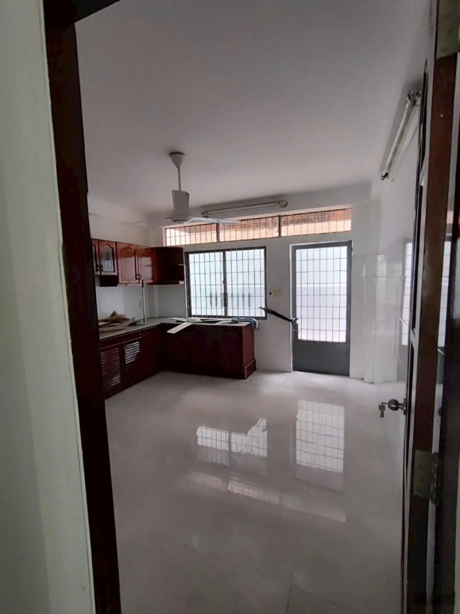 Nhà MTNB Lý Chiêu Hoàng, P.10, Quận 6 - 4x16,5 - Trệt lửng 2 lầu ST - Giá 11,5 Tỷ