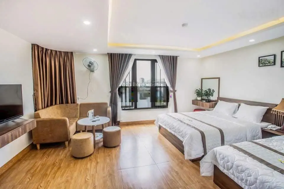 Chỉ 29,x tỷ: bán tòa nhà CH dịch vụ Đà Nẵng- gần đường Hồ Xuân Hương: 10x18m- 7 tầng 20 căn 10PKS