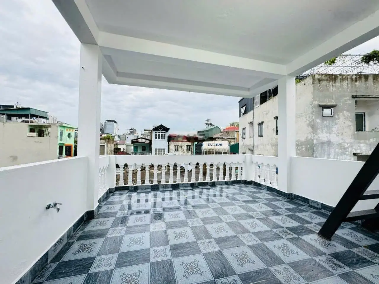 Bán nhà phố Phùng Chí Kiên phân lô quân đội, ngõ thông, kinh doanh 56m2, MT 4m, 15.45 tỷ