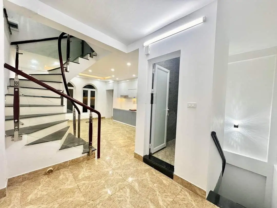 Chính chủ bán nhà khương đình - tx - lô góc - kinh doanh - 30m ra đường ô tô - 40m - 7 tỷ.