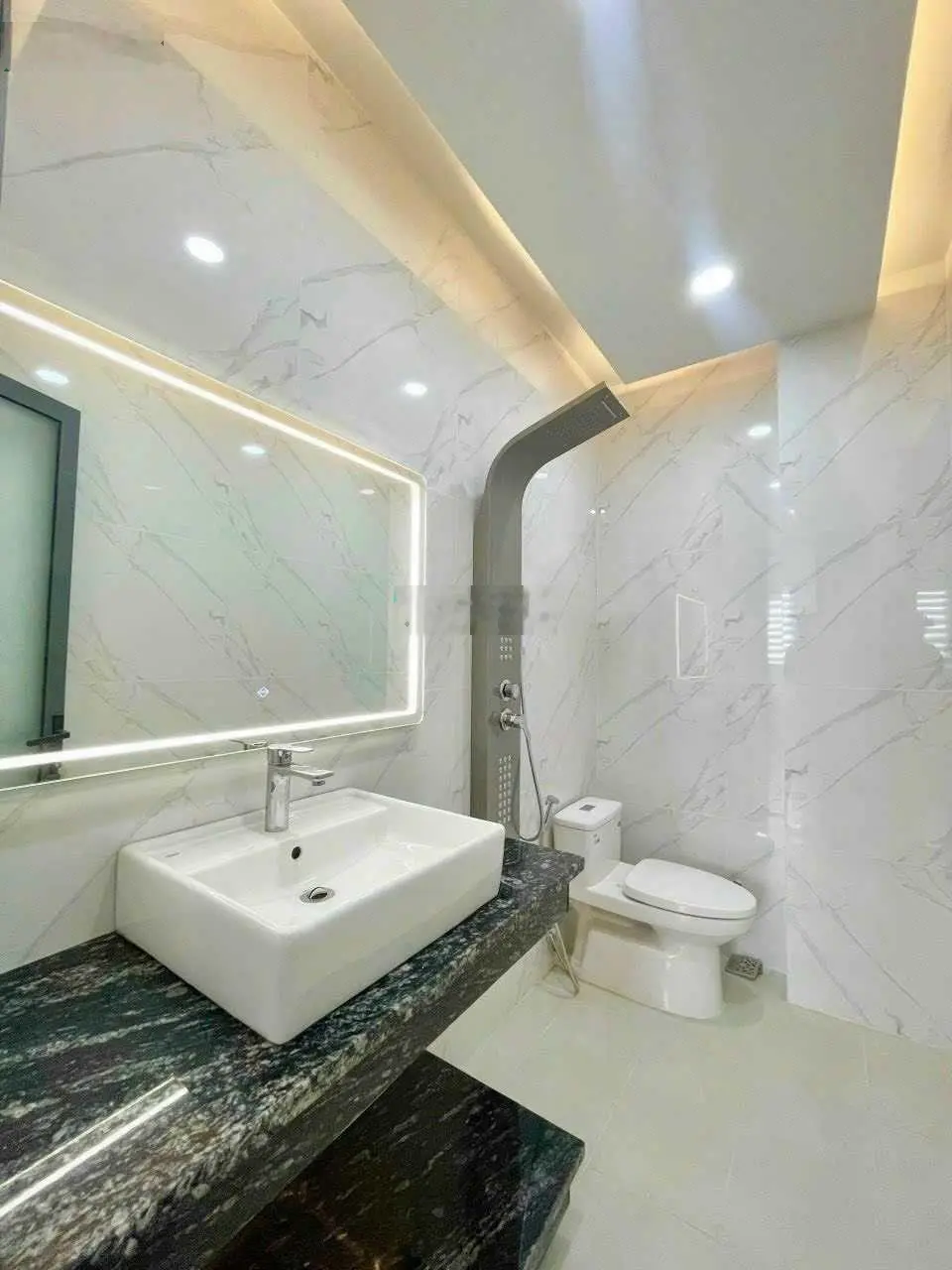 Siêu phẩm nhà mặt tiền kinh doanh 4x26m đường 7m ngay MT QL13, thiết kế sang trọng - full nội thất