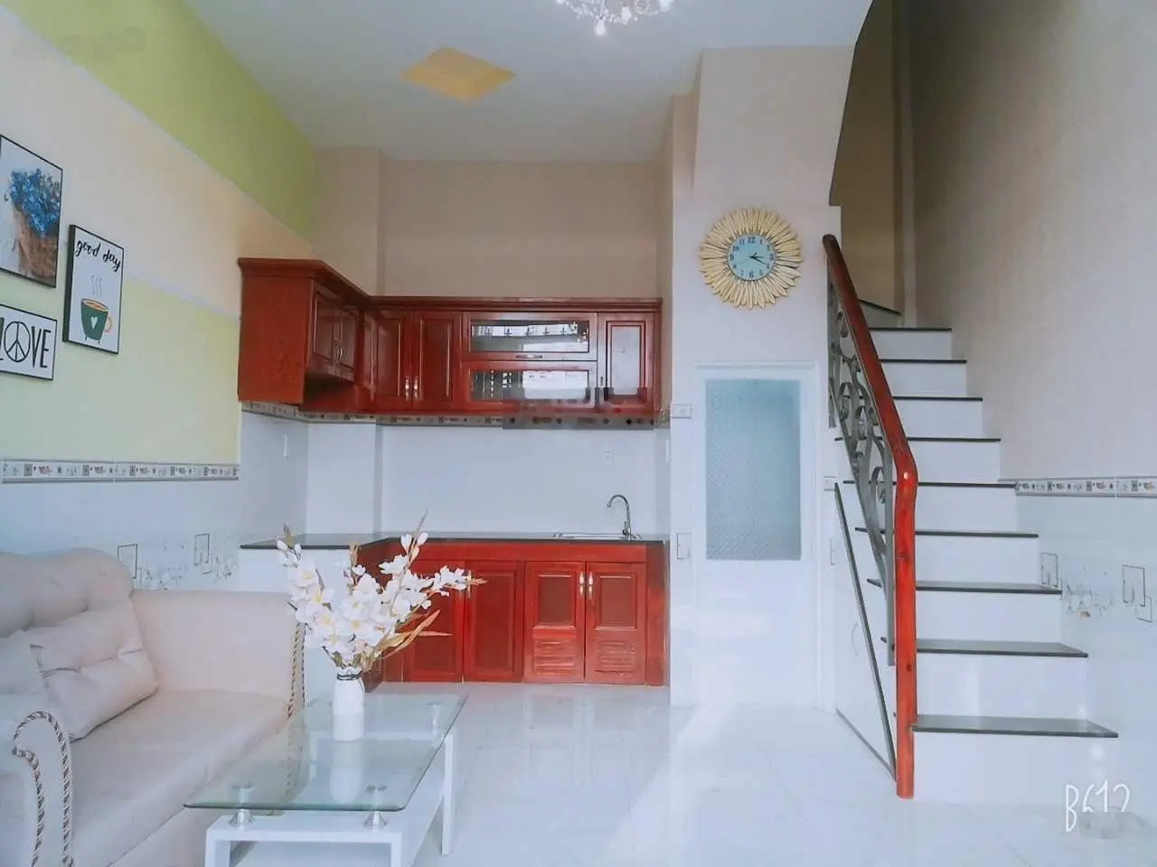 Cần bán nhà Bình Tân - Đường Bình Thành 2 lầu 2 bancol SHR full thổ cư