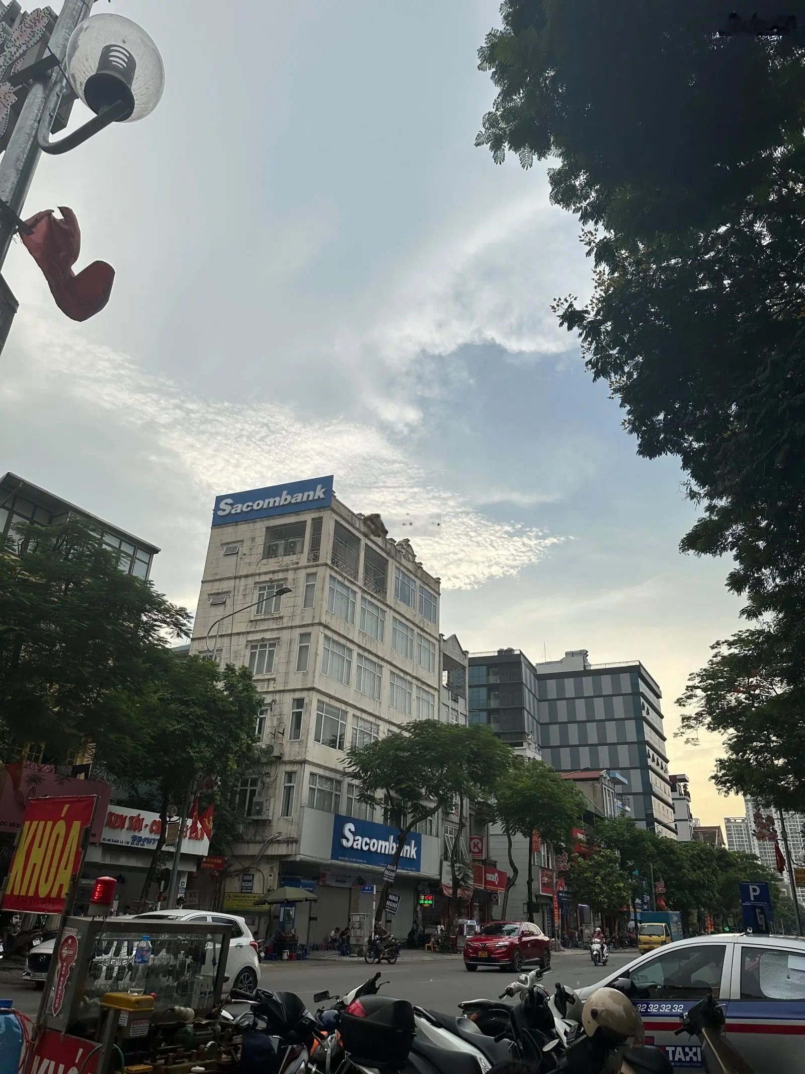 Bán đất diện tích 106m2, giá 13,5 tỷ tại Xuân La, Tây Hồ