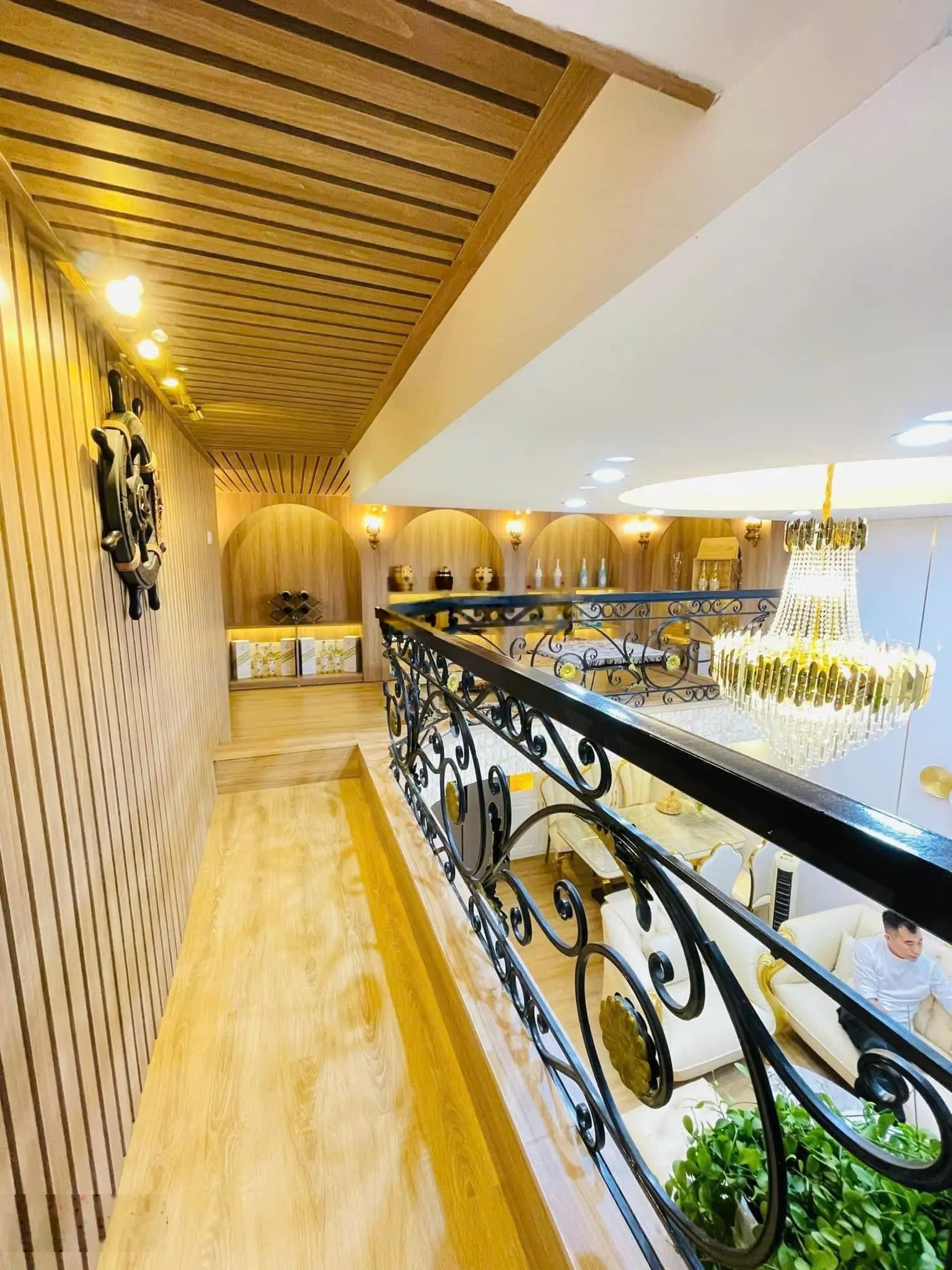 Đặng Tiến Đông! Cung điện lộng lẫy, sát phố, full nội thất tiền tỷ. 45m2 x 5.5 tầng