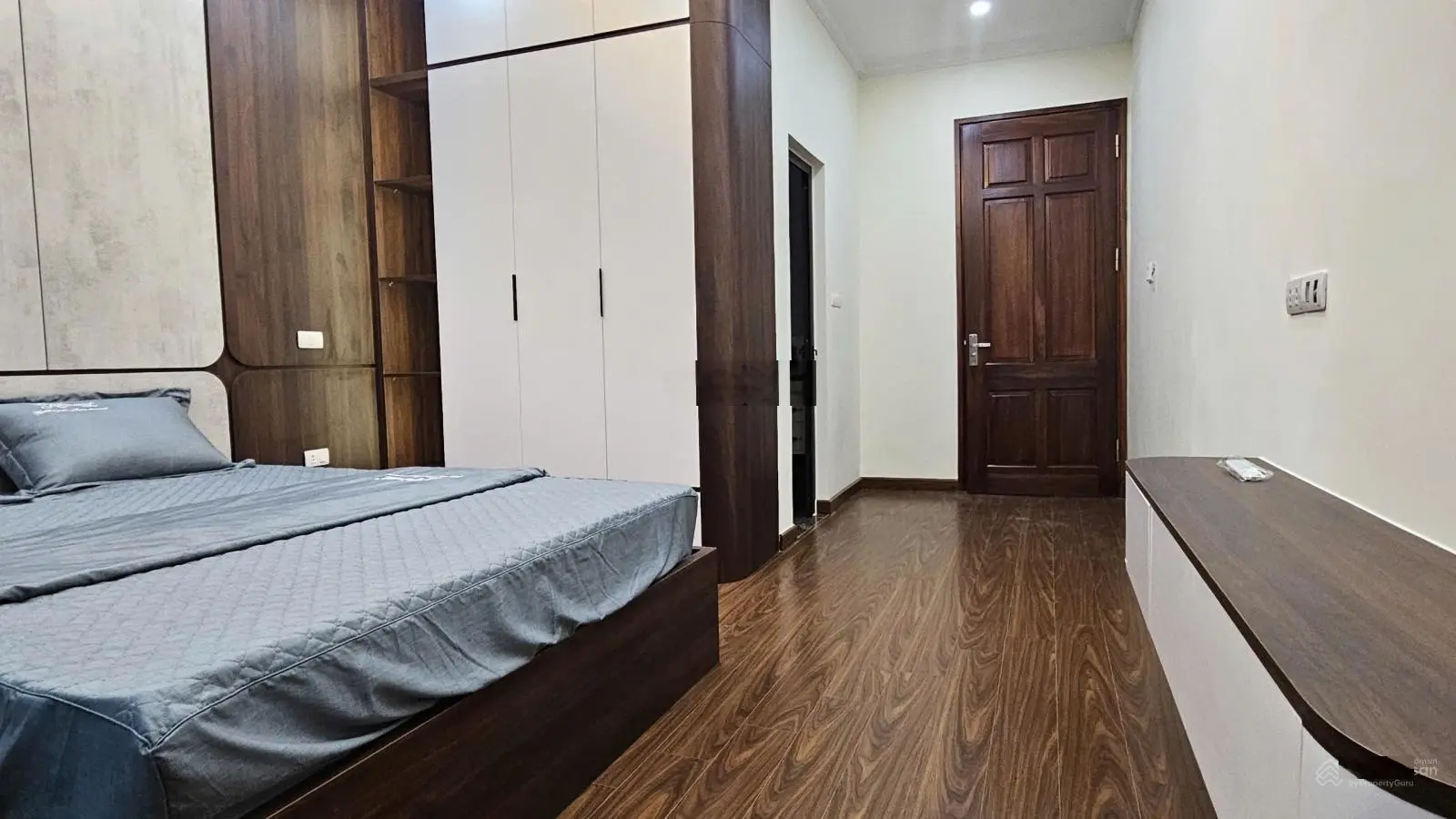 Nhà mới - 7 tầng thanh máy - full nội thất chuẩn 5* - ngõ thông - cách 20m ô tô tránh - dừng đỗ.