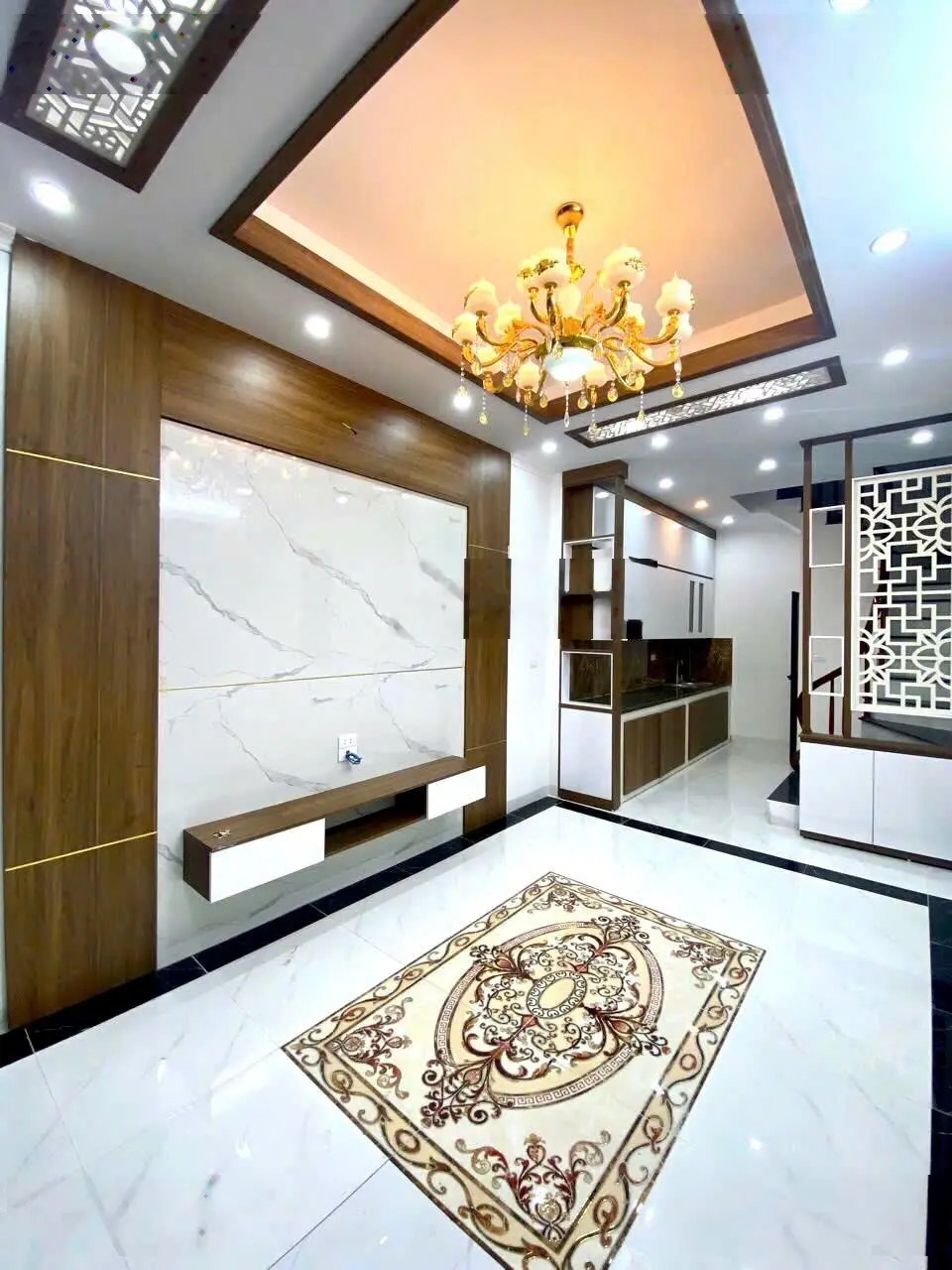 3 căn 5 tầng ảnh thật đường thông ôtô đỗ cửa chỉ hơn 4 tỷ ngay trạm bơm gần kđt Đô Nghĩa 0945134705