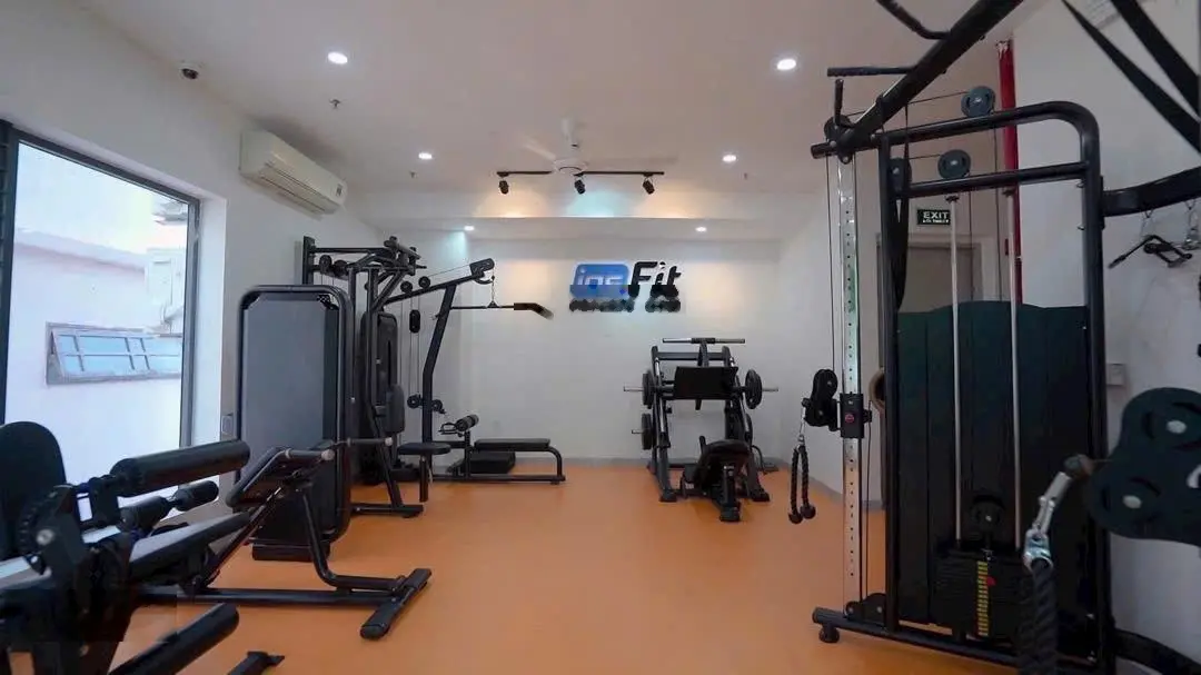 Bán toà nhà ở kết hợp văn phòng MT Nguyễn Du, Hải Châu, full nội thất thang máy